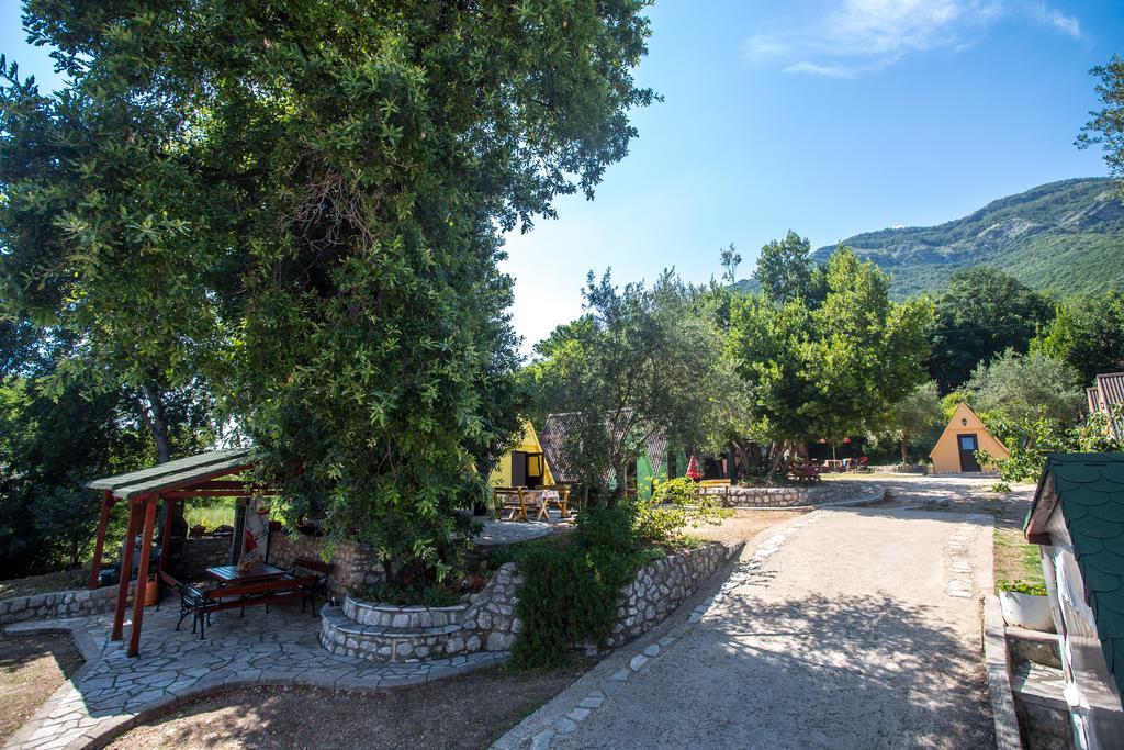 Apartments And Bungalows Mimoza Baosici Herceg Novi Exterior foto