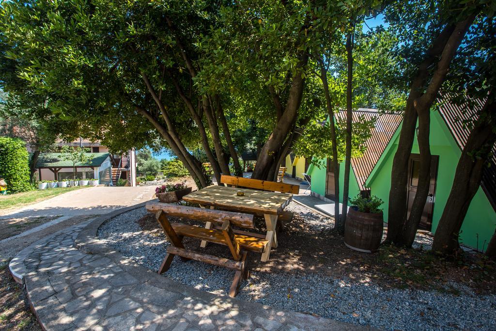 Apartments And Bungalows Mimoza Baosici Herceg Novi Exterior foto