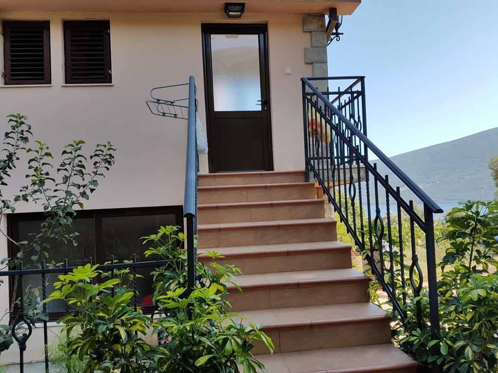 Apartments And Bungalows Mimoza Baosici Herceg Novi Exterior foto