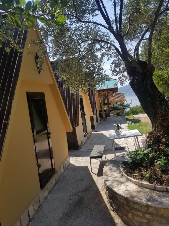 Apartments And Bungalows Mimoza Baosici Herceg Novi Exterior foto